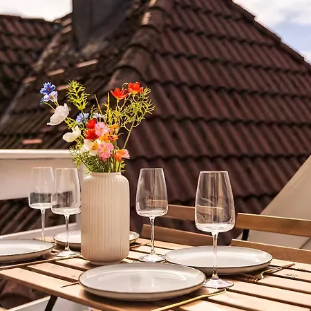 Floor With Terrace & Views Lejlighed