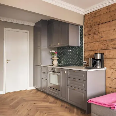 Floor With Terrace & Views *
