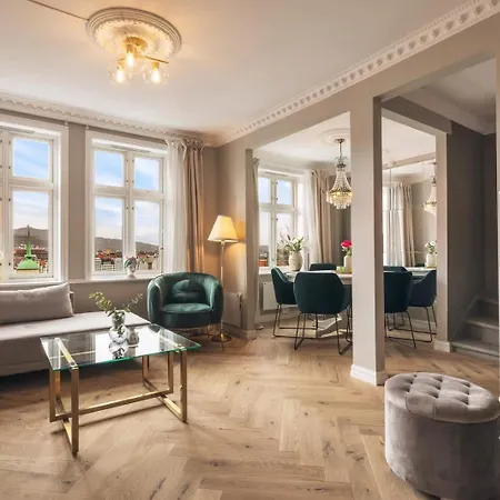 Floor With Terrace & Views Lejlighed *