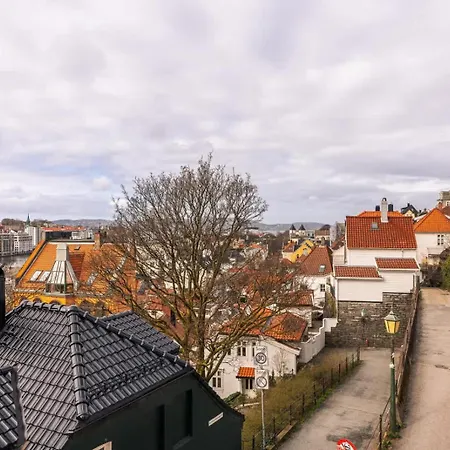 Floor With Terrace & Views Lägenhet