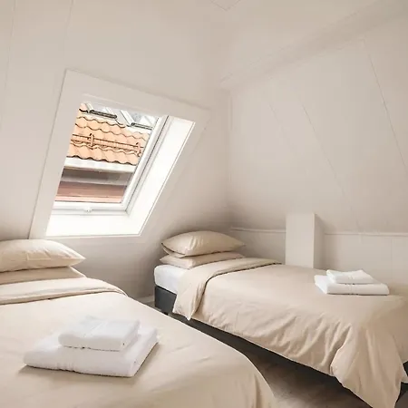Floor With Terrace & Views Bergen